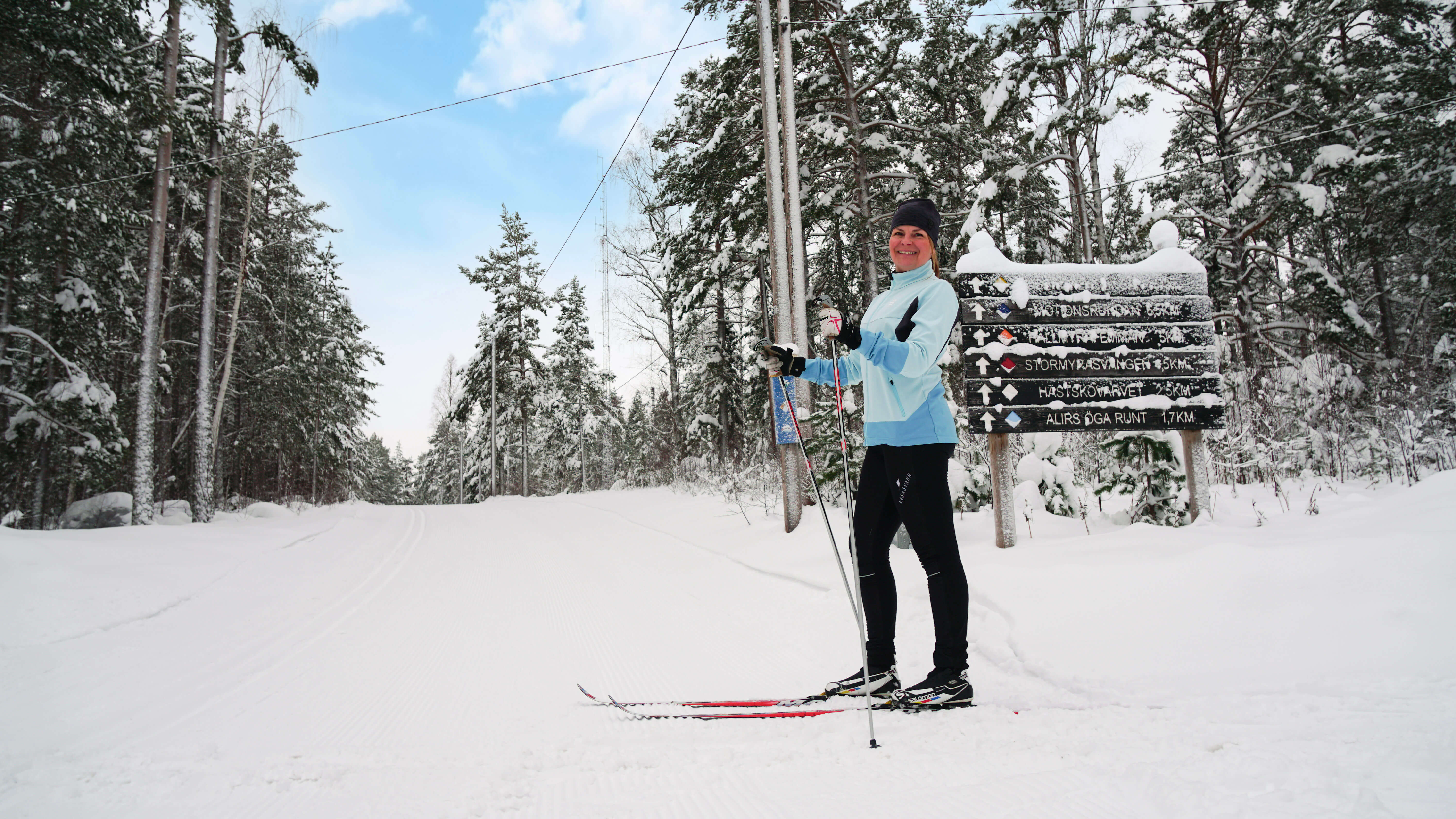 Skidåkning vid Hällmyra