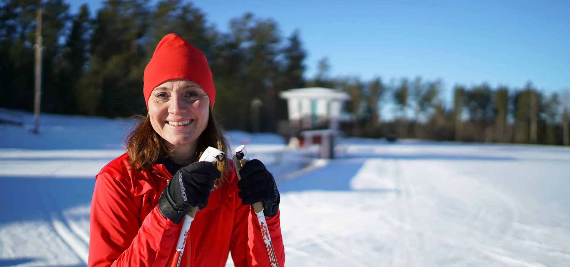 Jessica ska åka längdskidor i ett soligt Söderhamn