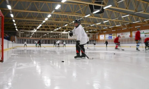 Ishockeyträning i Ljusne Ishall