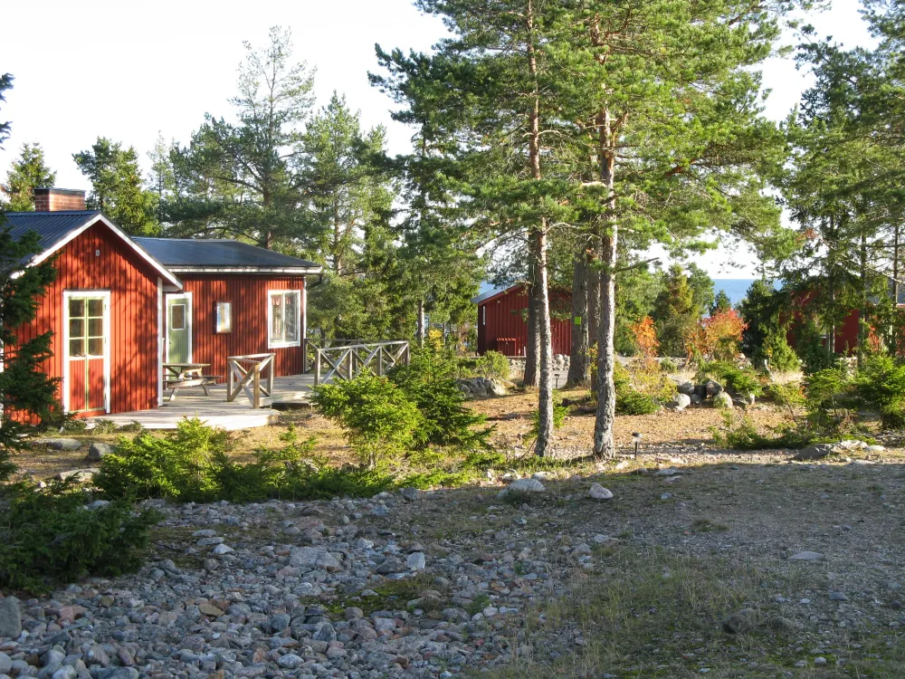 Skärgårdsstugor på Storjungfrun