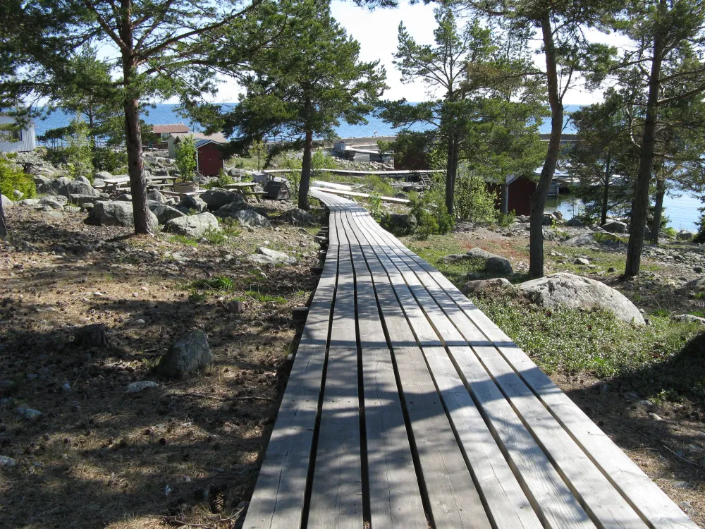 Skärgårdsstugor på Storjungfrun