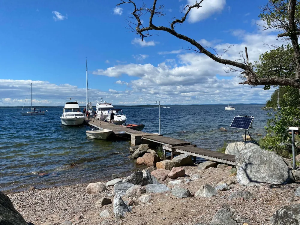 Gästbryggan på ön Klacksörarna