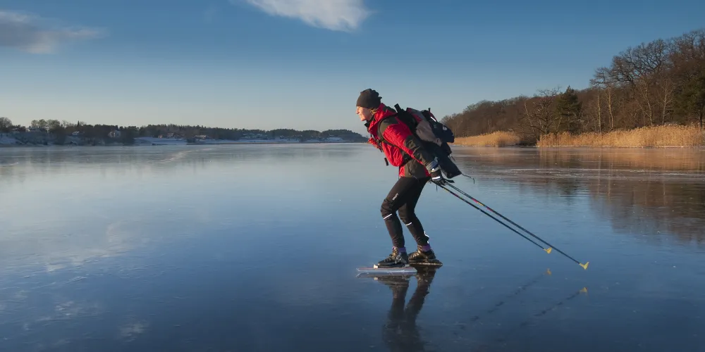 Långfärdsskridskotur på havet