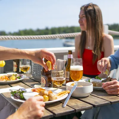 Skärgårdsnära restaurangen Albertina i Skärså fiskeläge