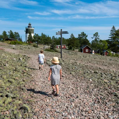 Skärgårdsnära vandring