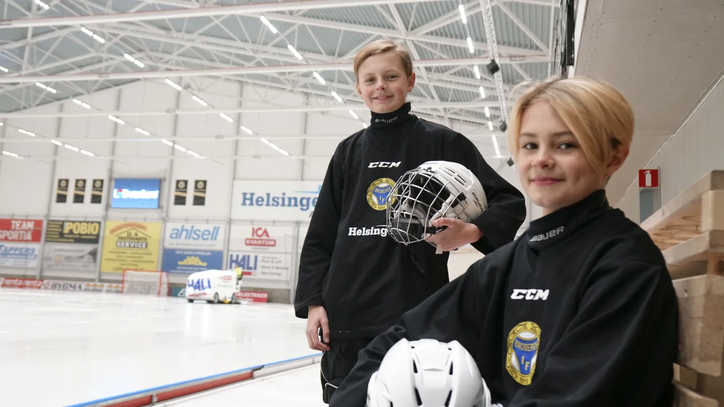 Träningsläger i bandyhallen på Hällåsen